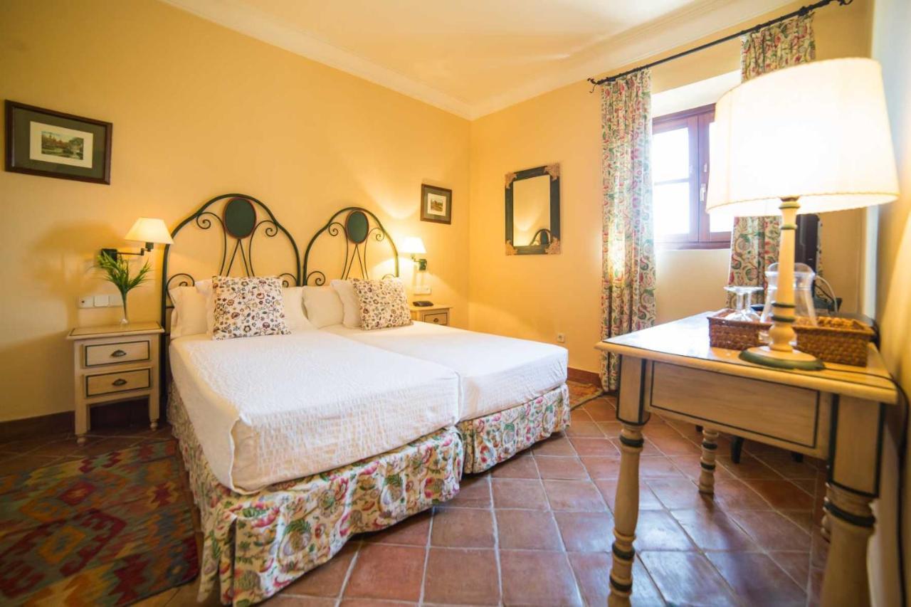 Hostal Hacienda de Orán Utrera Exterior foto